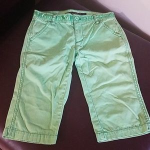 Vintage DKNY Sz 0 Cropped Jeans/Long Shorts Green